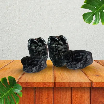 Premium Ajwa Dates Available – 1kg & 500g - Image 3